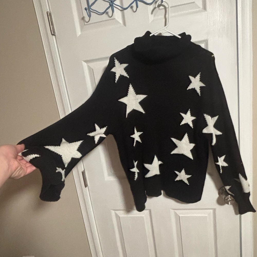 Zenana Outfitters Black and White Star Turtleneck Sweater